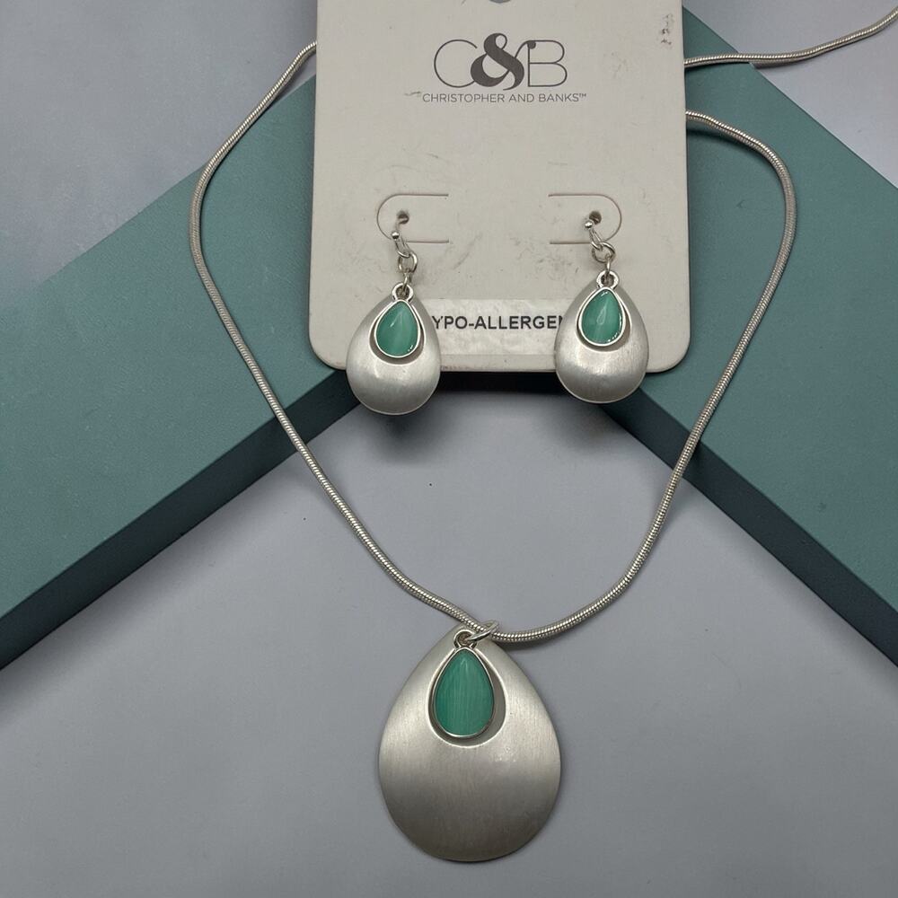 Christopher and Banks Silver Tone Teardrop Necklace Earrings Set Green Stone